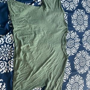 AE Green cropped boxy tee